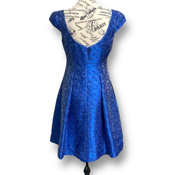 Kay Unger 6 Blue Satin Jacquard Pleated Knee Length Dress Wedding Guest Party - Picture 4 of 8